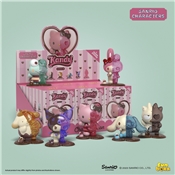 HELLO KITTY FIGURINE A COLLECTIONER KANDY X JASON FREENY SERIE 02